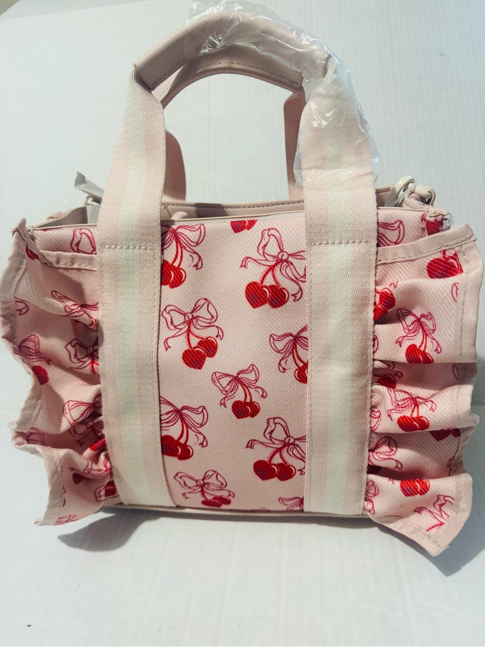 Betsey Johnson LB Ruffle cherry canvas tote BNWT - Picture 2 of 11